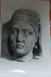 Fotografie, Cap de statuie, gasit in Ardeal