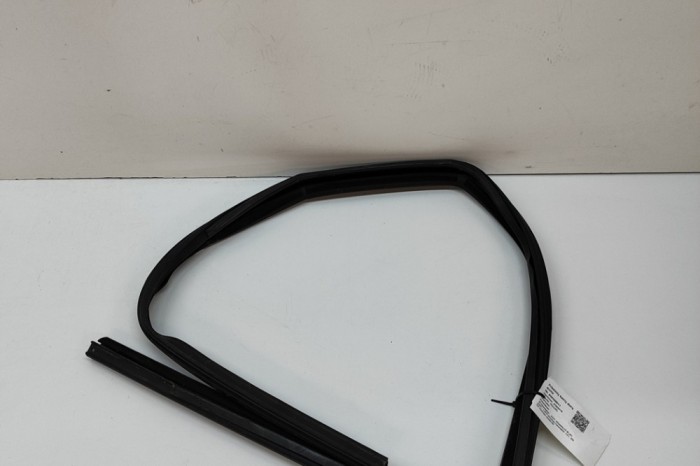 Garnitura ușă st&acirc;nga față JEEP WRANGLER III JK 2015 OEM: 55395275AU | 30320011
