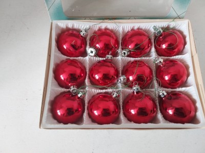 Set 12 globuri mici rosii de sticla, vechi vintage Made in Germany, Craciun, cca 4cm diametru foto