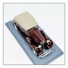 Macheta Cadillac Fleetwood 1:43 NEO