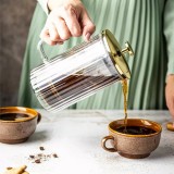 Infuzor de cafea si ceai, capac cu piston, auriu, 0,35l, Klausberg