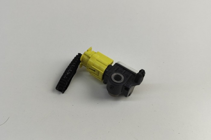 Senzor de impact st&acirc;nga față NISSAN JUKE F15 2019 OEM: 98830-3JA0A 30334496