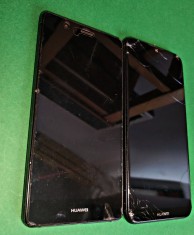 Set de două mobile - Telefon mobil celular Huawei posibil P9 Lite / 10 Lite 7.5/14.5 cm vs 7.2/15.5 cm Telefoane colecție