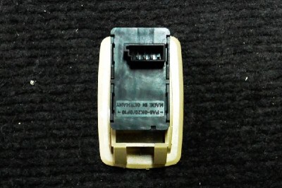 Buton geam ușă st&amp;acirc;nga spate BMW 3 E90 2005 OEM: PA6-GK20 1820832 foto