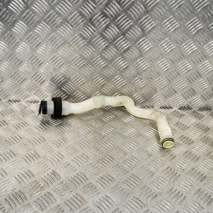 G&acirc;t de umplere rezervor lichid de parbriz MASERATI GHIBLI M157 2014 OEM: 670030032 10533393
