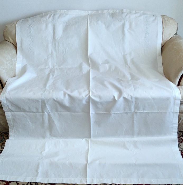Cearceaf Vintage din bumbac cu broderie manuala pe o latura scurta- 1 pers.