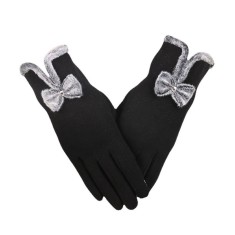 Manusi cu fundita si blanita artificiala