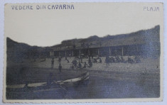 VEDERE DIN CAVARNA - PLAJA , FOTOGRAFIE TIP CARTE POSTALA , MONOCROMA, NECIRCULATA , PERIOADA INTERBELICA foto