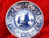 FARFURIE DECORATIVA DELFT BOCH BELGIUM DECOR MARIN CU BARCI CU PANZA 23 CM