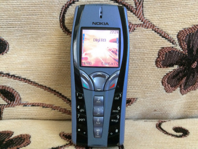 TELEFON DE COLECTIE NOKIA 7250I DIN ANUL 2000.CITITI VA ROG CU ATENTIE ANUNTUL! foto