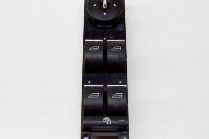 Buton geam ușă dreapta față FORD FOCUS III 2010 OEM: AM5T-14A132-BB 20397016