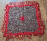 BATIC-EȘARFĂ VINTAGE DIN L&Acirc;NĂ FINĂ CU FRANJURI V&Acirc;SCOZĂ