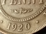 One 1 penny Australia 1920 - punct sub baza , stare VF [poze]