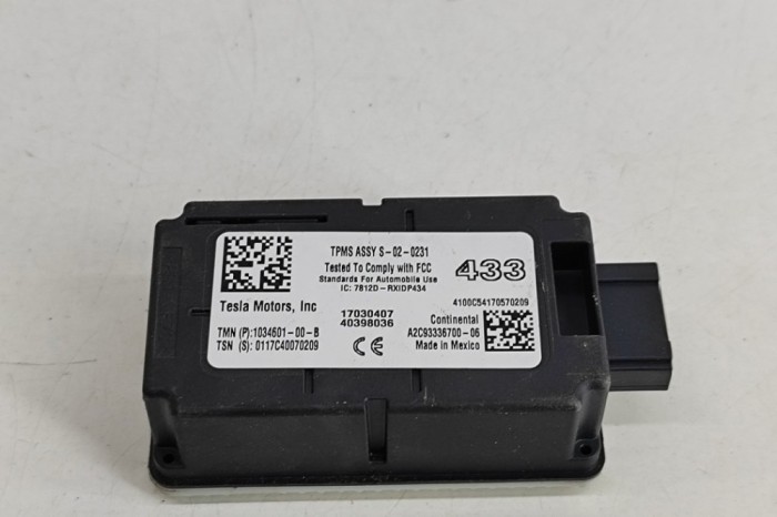 Modul de control presiune anvelope TESLA MODEL X 2017 OEM: 1034601-00-B,A2C93336700 25804864