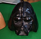 Darth Vader Star Wars Lucasfilm Ceramică unicat, home made fără matriță, teracotă arsă la 1200 grade, vopsire acrilic negru 17 cm diametrul 15 cm h