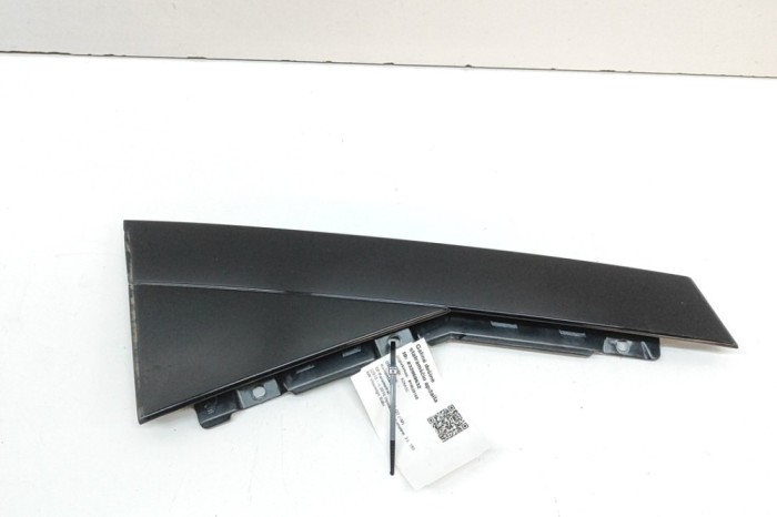 Ornament vertical ușă dreapta spate AUDI Q7 4M 2016 OEM: 4M0839904 | 32060632