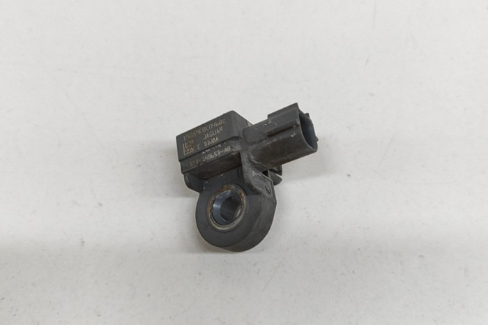 Senzor de impact dreapta spate JAGUAR F-TYPE Coupe X152 2020 OEM: CX23-14B653-AB 28112115