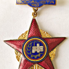 INSIGNA FRUNTAS IN INTRECEREA SOCIALISTA 1963 SERIA 167950