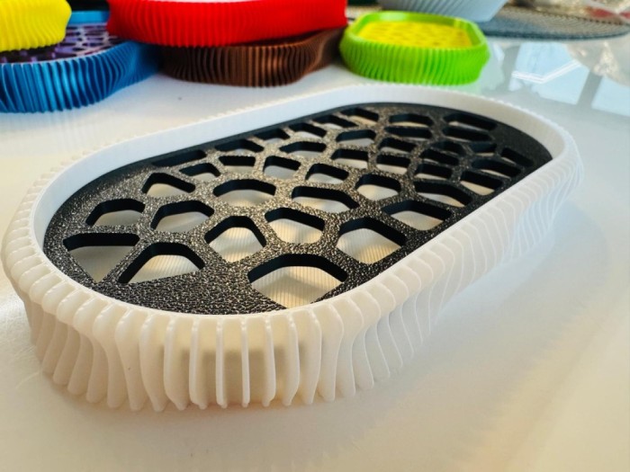 Sapuniera 3D, model Wave, Alb Negru