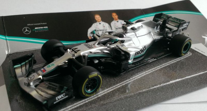 Macheta Mercedes AMG W10 Lewis Hamilton Campion Formula 1 2019 - Bburago 1/43 F1