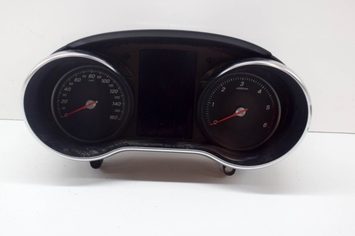 Ceas de bord MERCEDES-BENZ C W205 2015 OEM: A2059000416,A2059024101,A2059015106,A2059024201,A2059024401,A2059021204,A2059021304,A2059040700,A2C9404710