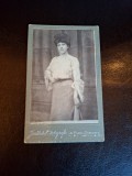 Fotografie tip CDV Femeie Tanara alb/negru - Institutul Fotografic Turn-Severin
