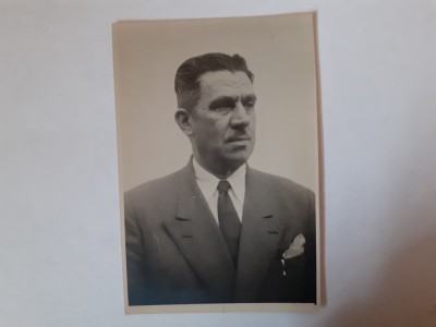 Fotografie cca 3/6 cm cu bărbat 2 foto