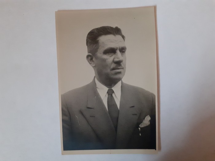 Fotografie cca 3/6 cm cu bărbat 2