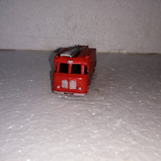 bnk jc Matchbox 9c Merryweather Marquis Fire Engine