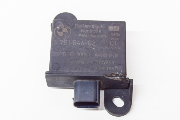 Modul de control presiune anvelope BMW 6 Cabrio E64 2009 OEM: 6781846,3702A-TSSTSC,002BE00001 | 11788645