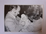 Fotografie dimensiune CP cu tată, femeie și copil