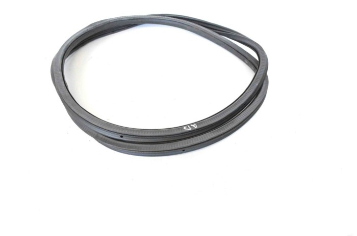 Garnitura ușă dreapta spate PORSCHE CAYENNE 92A 2014