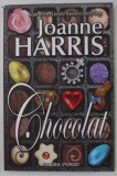 CHOCOLAT de JOANNE HARRIS , 2006 , PREZINTA HALOURI DE APA