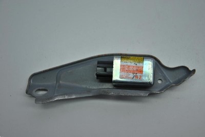 Senzor de impact dreapta spate LEXUS GS III GRS19_, UZS19_, URS19_ 2006 OEM: 89833-30020,187900-1771 2360279 foto