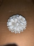 Ornament floral in portelan