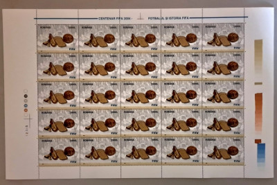 TIMBRE ROMANIA L.P.1624/2004 - Centenar FIFA- Coala 25 timbre VAL.10.000L-MNH foto