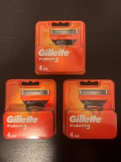 Gillette Fusion 5 Set de 12 rezerve + Gillette Fusion5 aparat de ras foto