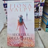 Secretul de la castel - Fiona Valpy