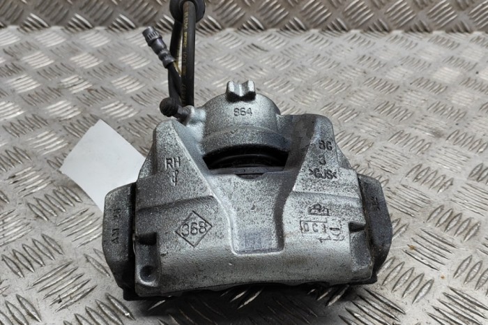 Etrier de fr&acirc;nă dreapta față NISSAN JUKE F16 2023 OEM: 41001-00Q1N 25431041