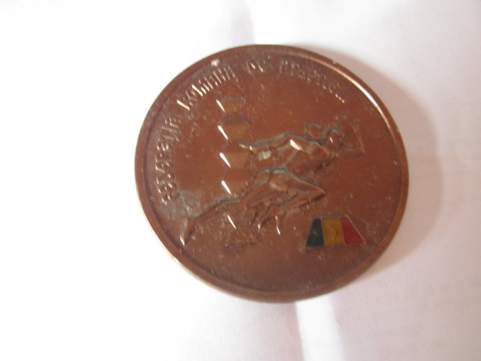 medalie atletism cupa de vara bucuresti 1988 dim 6cm este din aluminiu