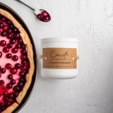 Lumanare parfumata handmade din ceara naturala de soia 100%, aroma de Cheesecake de merisoare, Recipient ceramic alb, 150 g