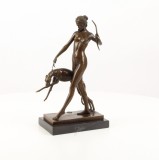 Diana cu cainele-statueta din bronz pe un soclu din marmura DC-16, Religie