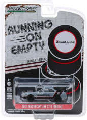 Macheta Greenlight, Running on Empty Series 8 - 2001 Nissan Skyline GT-R (BNR34) - Bridgestone Racing Solid Pack 1:64 foto