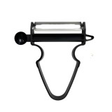 Cumpara ieftin Curatator legume si fructe pentru decojire precisa, lama inox zimtata 68 mm, design ergonomic antiderapant, negru