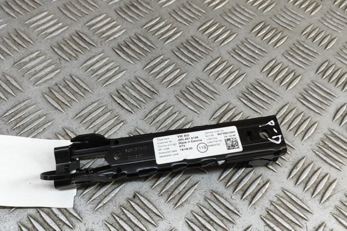 Reglaj &icirc;nălțime centura dreapta față SKODA SUPERB III Estate 3V5 2021 OEM: 4M0857819A | 31890887