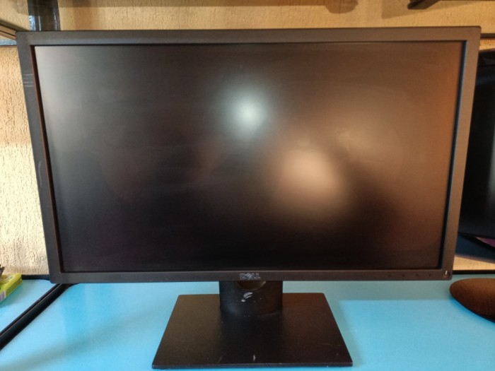 Monitor LED IPS Dell 23&quot; Wide Full HD HDMI VGA Flicker-free Negru model E2318HN