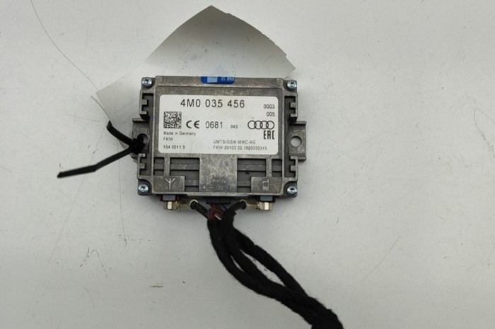 Amplificator de antena AUDI Q7 4M 2016 OEM: 4M0035456 | 31801537