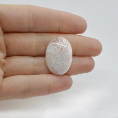 Cabochon scolecit a 26x18x6mm c40