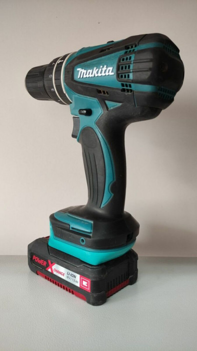 Adaptor de la acumulator Einhell PXC 18v la corp Makita LXT