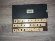 JOC VECHI -STAMPILE VECHI DIN LEMN- STAMPILE CU LITERE SI CIFRE VECHI- LEGATORIE- TIPOGRAFIE- LOT 4 CUTII